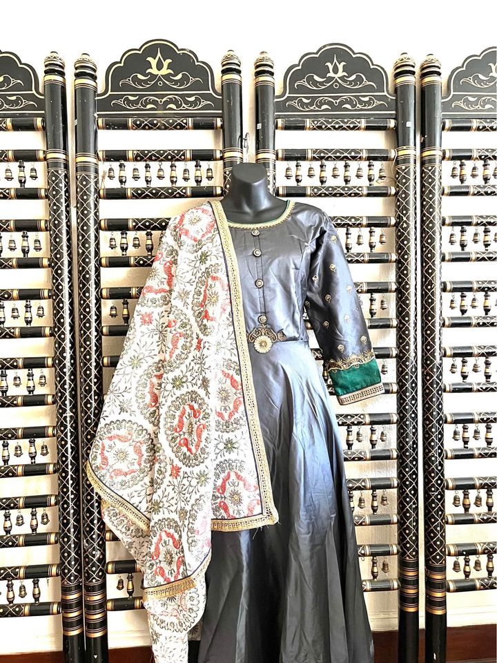 Pure silk designer anarkali with heavy dupatta Size 44 Sr4