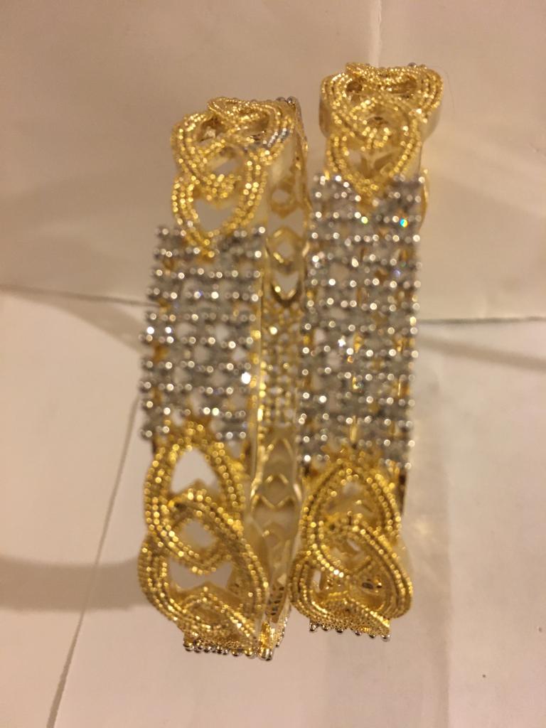 Dimond & pearl gold pltd bangles