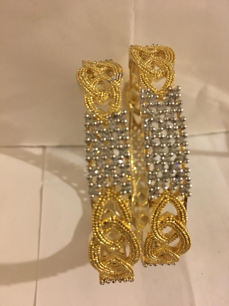 Dimond & pearl gold pltd bangles