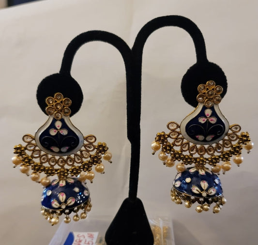 White Pearl and Blue Resin Earrings Set