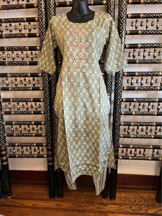 Pure cotton suit with pant style bottom Size 38, 40, 42, 44 Sr17